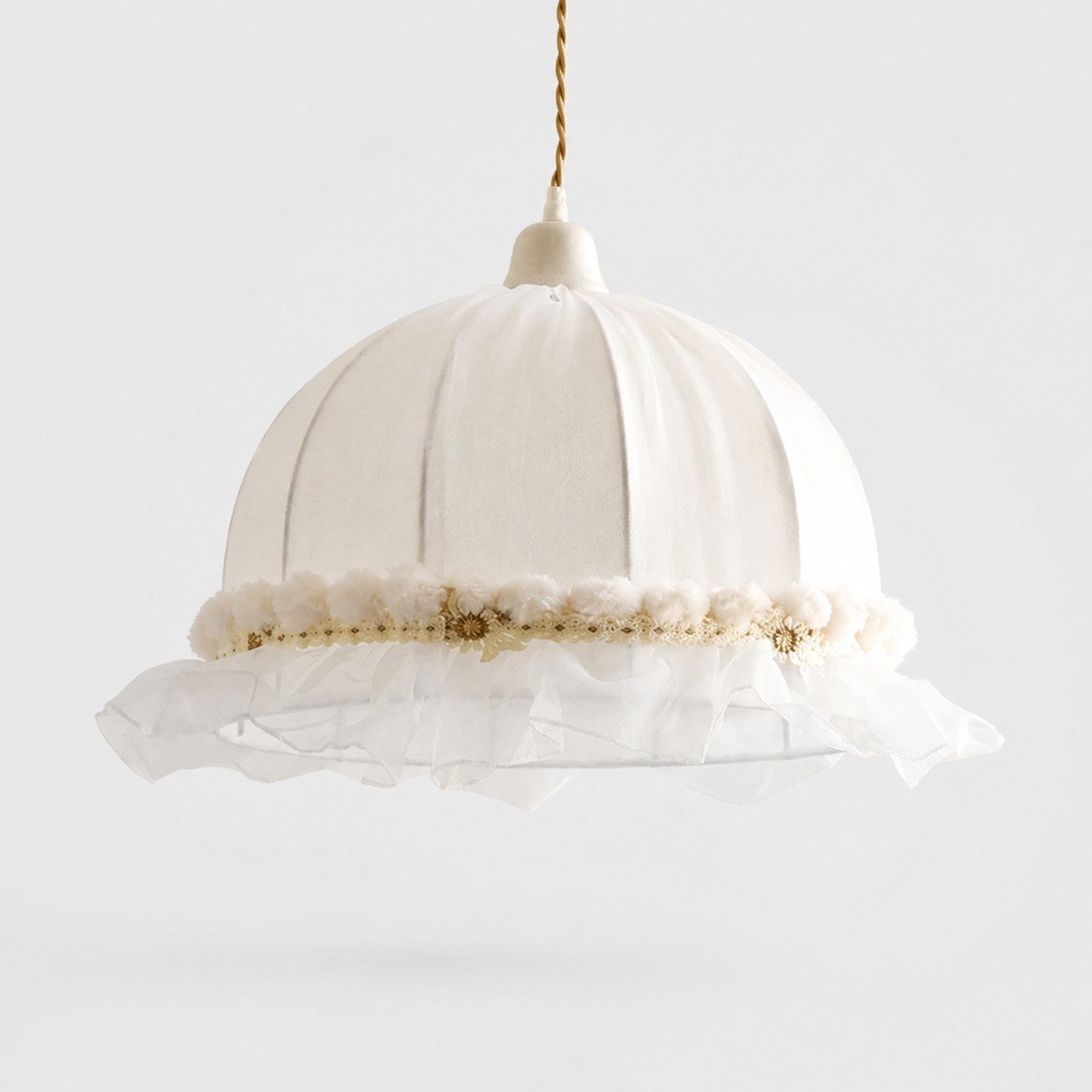 Romantic Scalloped Lace Fabric Pendant Lamp