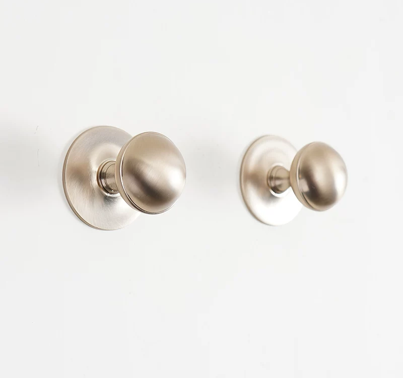 Champagne Color Round Single-Hole Round Knob in use