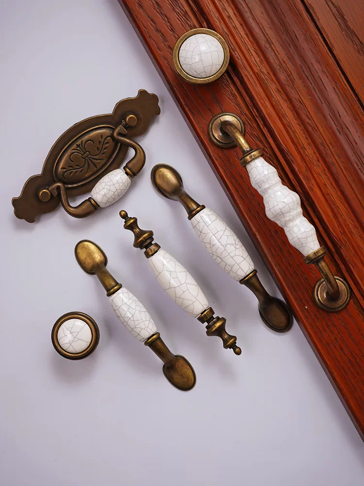 Antique-Style Ceramic Crackle Cabinet Handle - product view 4