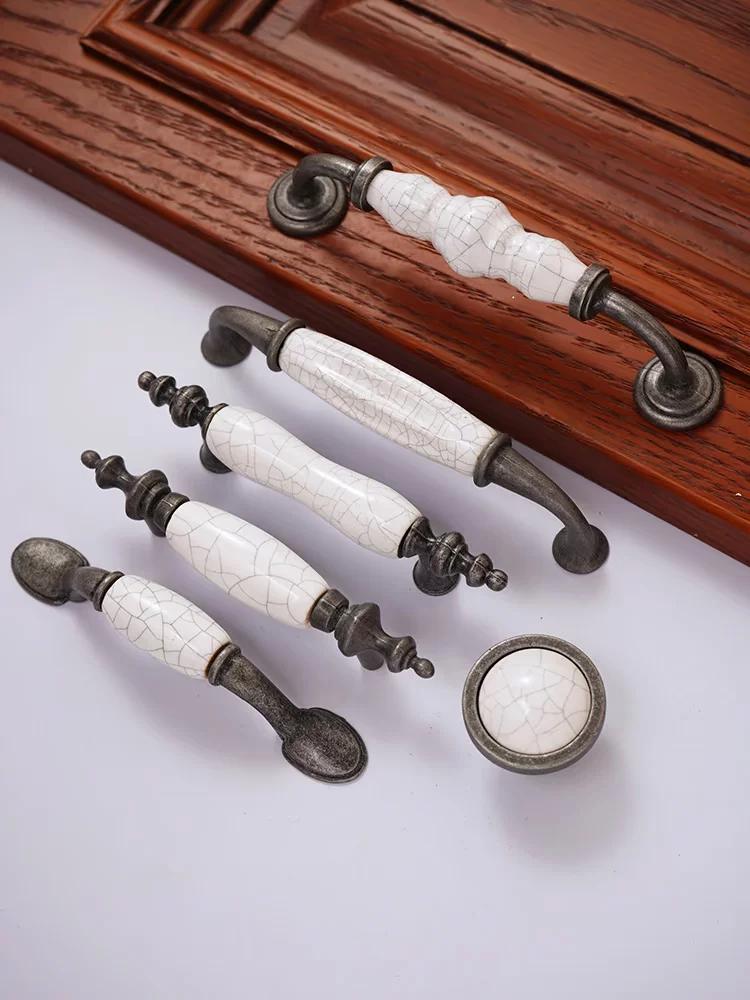Antique-Style Ceramic Crackle Cabinet Handle - product view 3