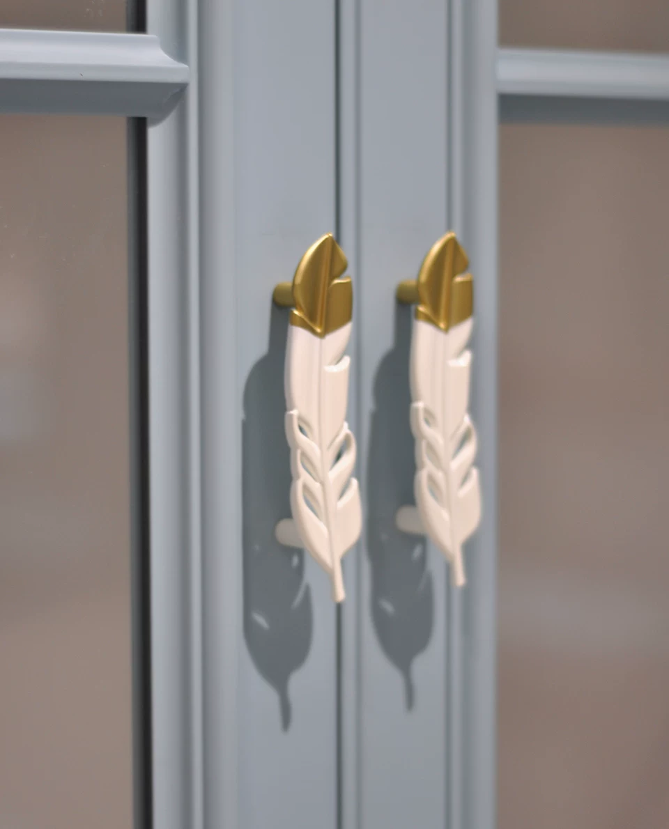 White Metal Feather Handle for Cabinet Door and Drawer, 1 Piece - product view 7