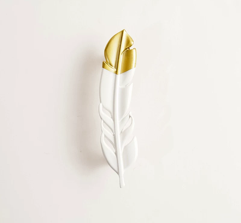 White Metal Feather Handle for Cabinet Door and Drawer, 1 Piece - product view 3