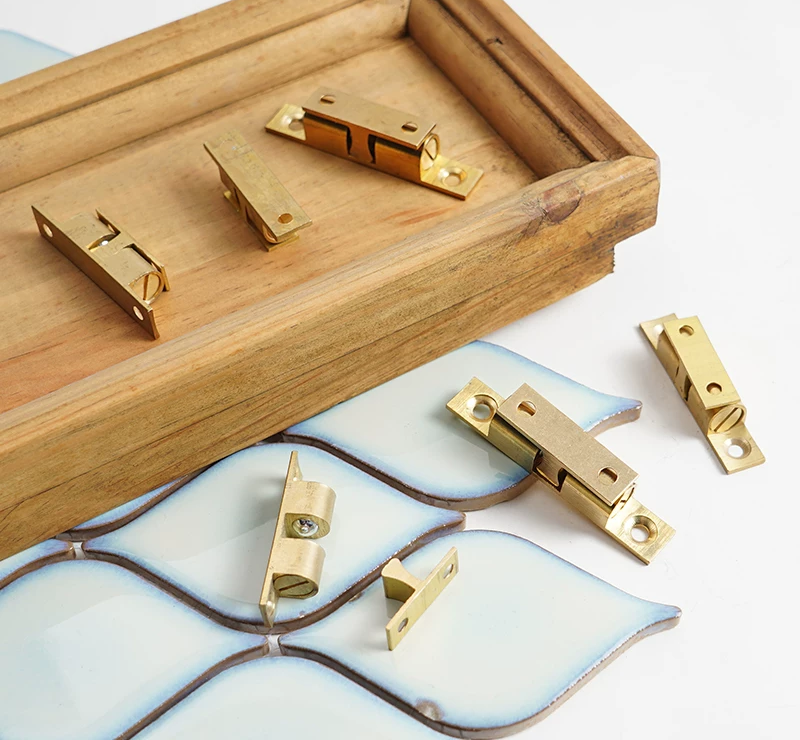 Brass Magnetic Spring Door Catch for Cabinet and Wardrobe Doors