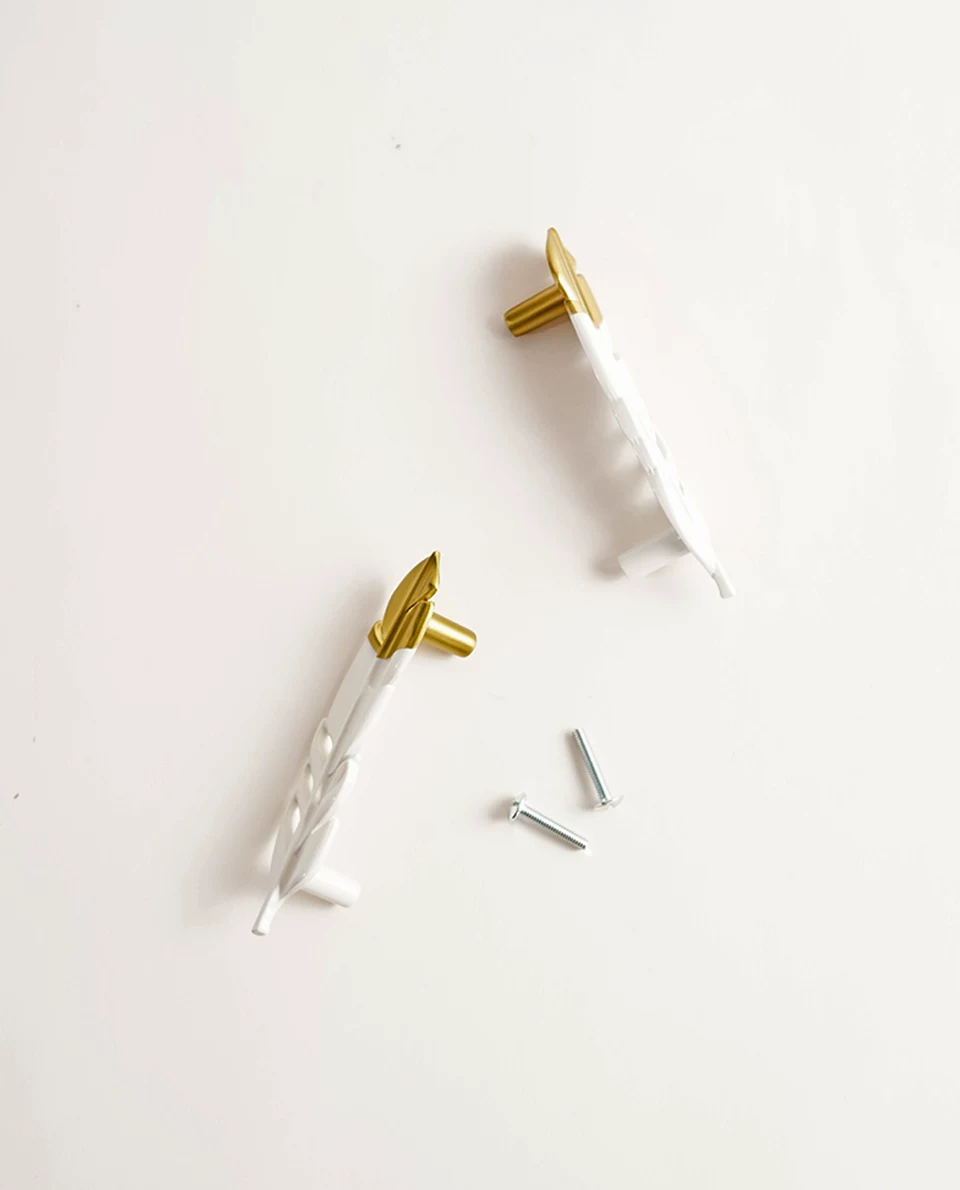 White Metal Feather Handle for Cabinet Door and Drawer, 1 Piece - product view 12